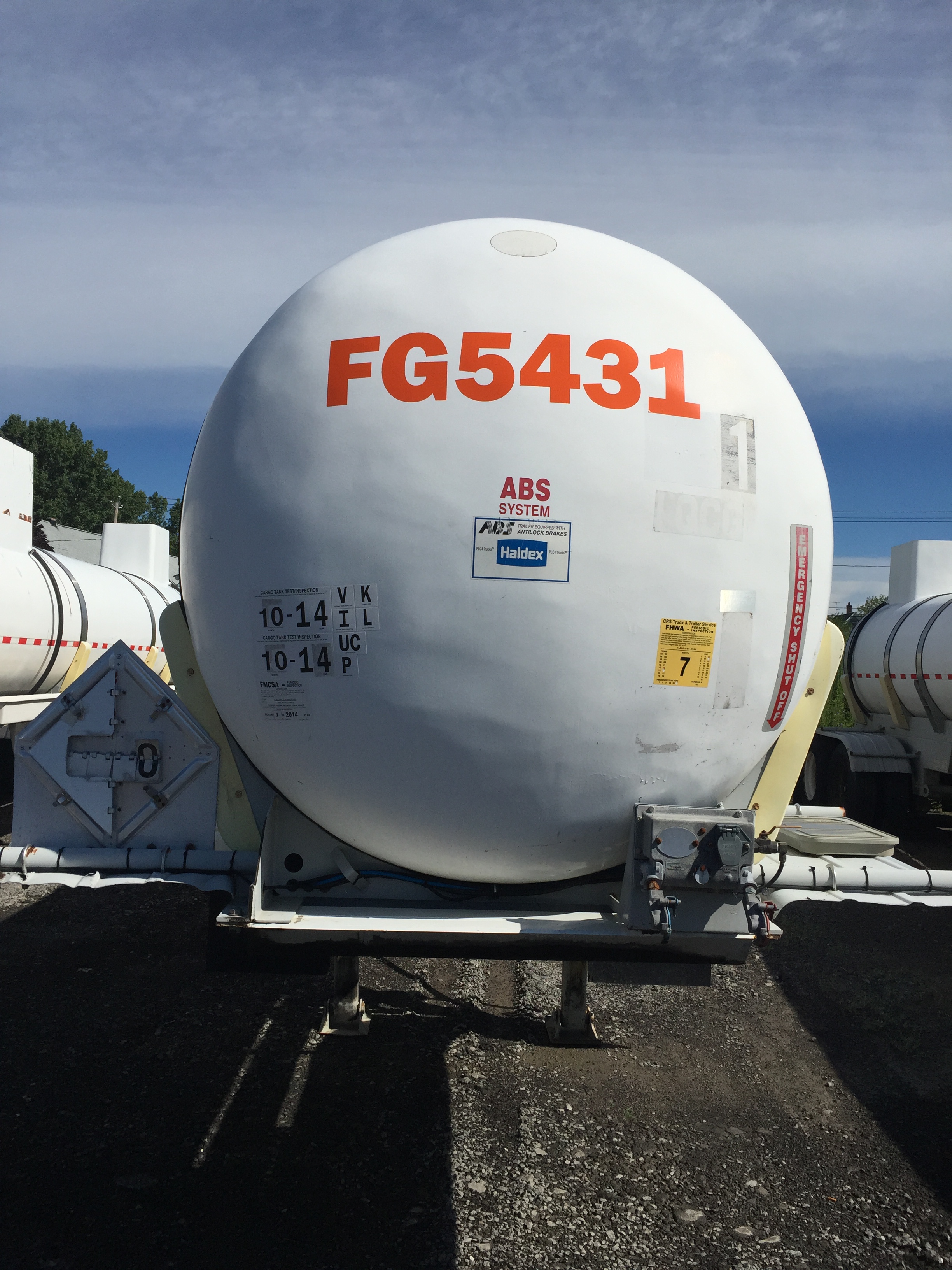 FG5431 – 2008 Tankcon – 5400 Gallon FRP