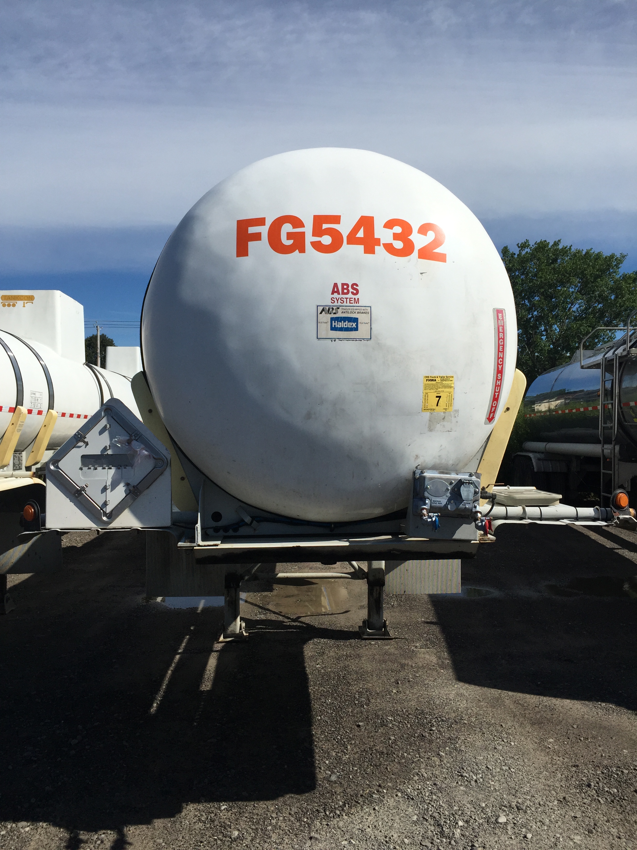 FG5432 – 2008 Tankcon – 5400 Gallon FRP